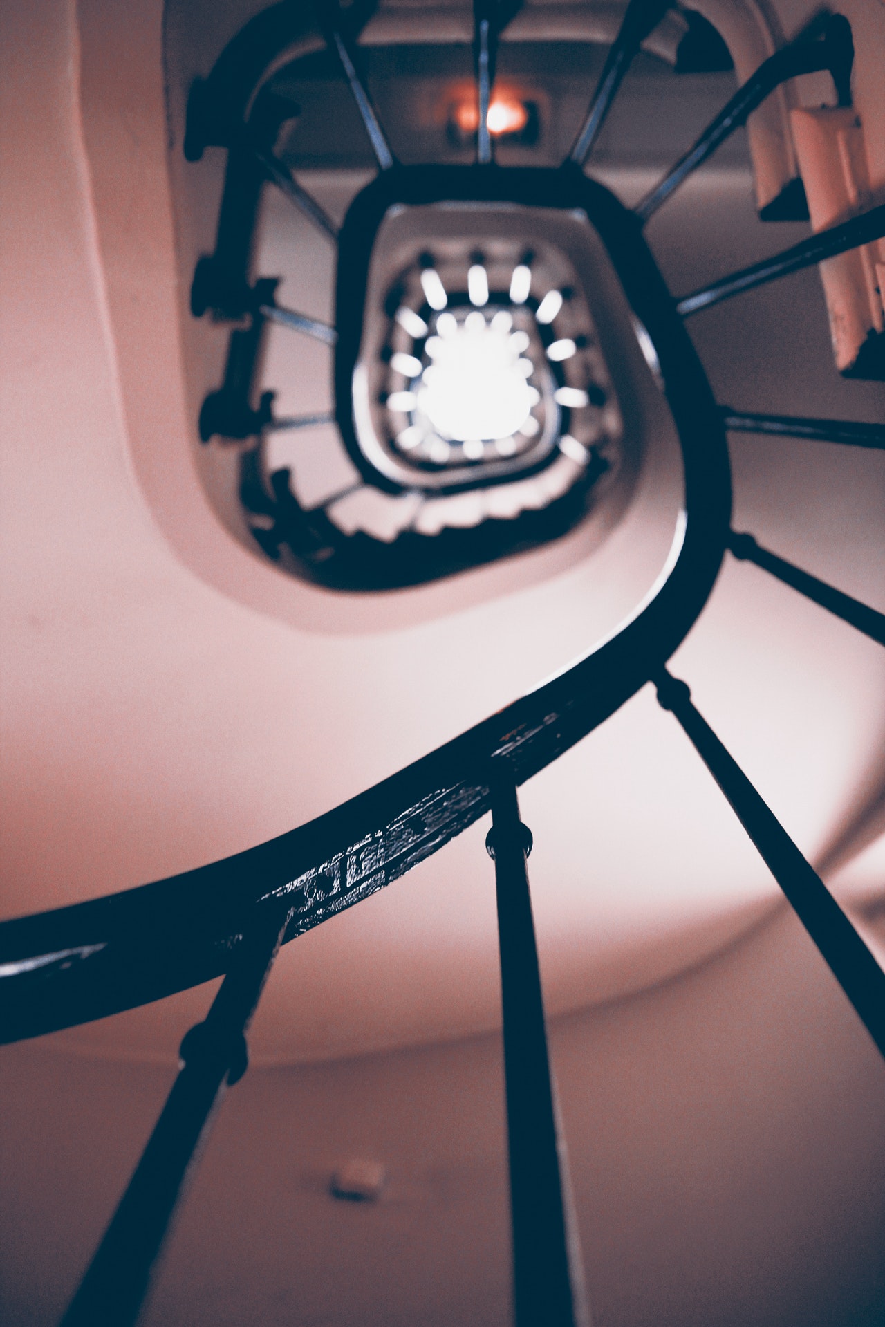 scară curbată pentru mansardă